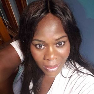 Meet your Posher, Esther